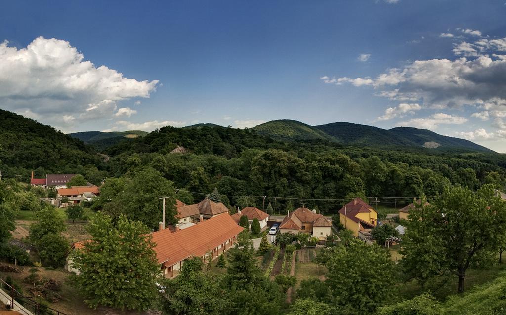 Nyitott Kapu Vendégház Felsőtárkány Exterior foto